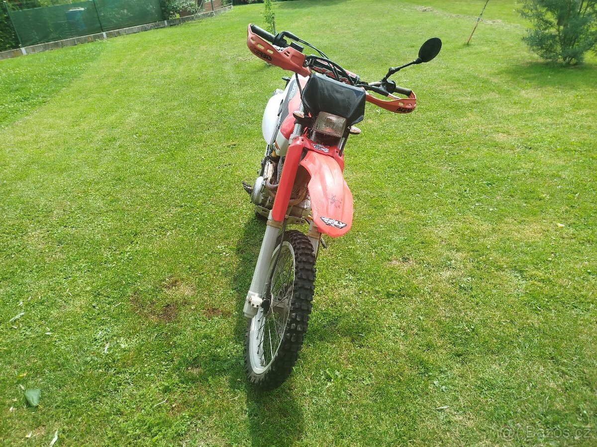 Yamaha ttr 600