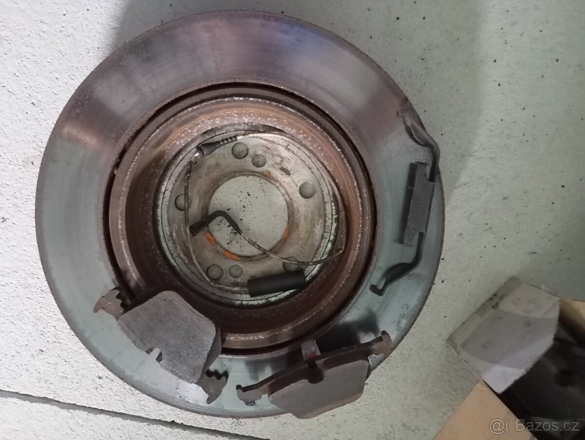 Zadní brzdy BMW E39 M5 - 2