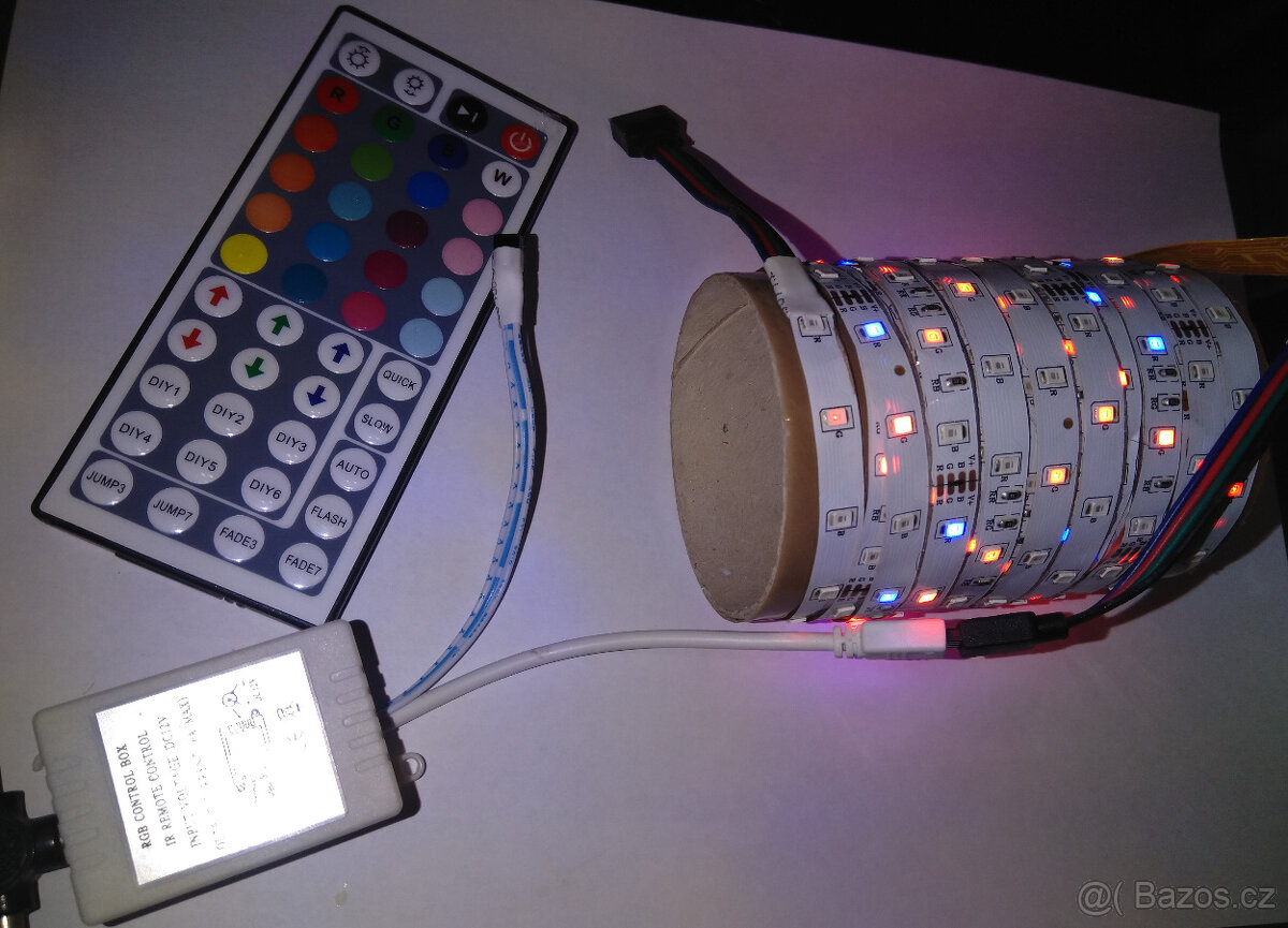 LED pásek RGB cca 3m + dálkový ovladač - 2