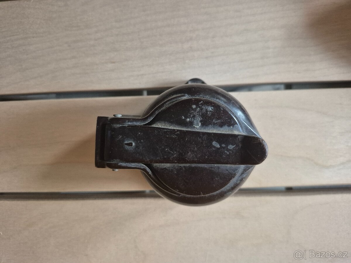 Retro bakelitová zástrčka - 2