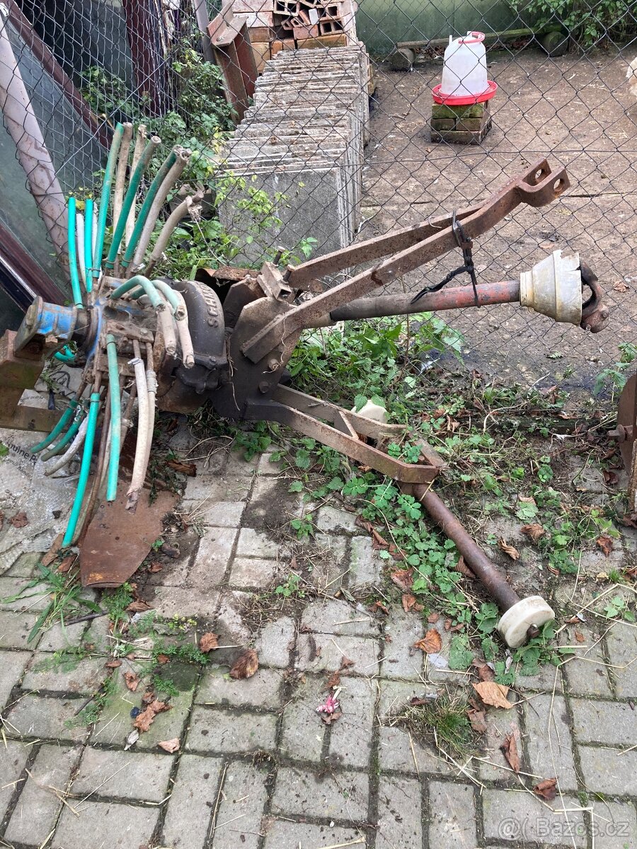 Prodám vyorávač brambor - 2