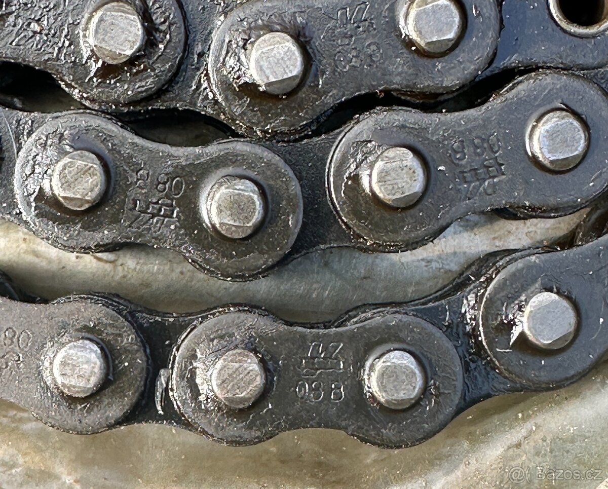 Válečkový řetěz 05B1 - 2