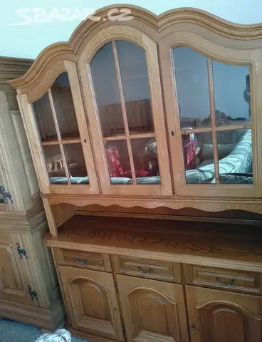 Dubová 3 dveřová vitrína - 2