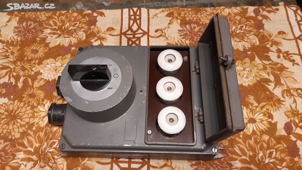 Reverzní vypínač 400V - 2
