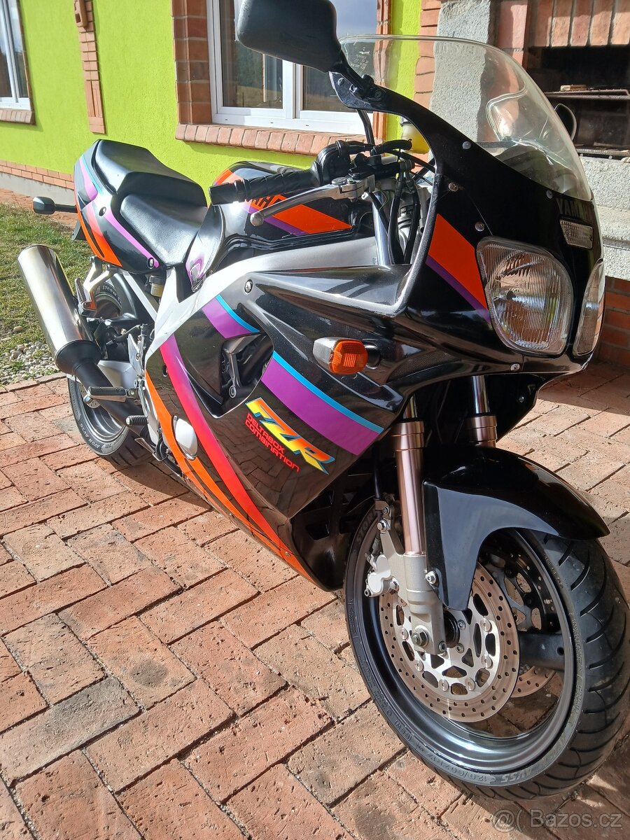 Yamaha FZR GENESIS - 2