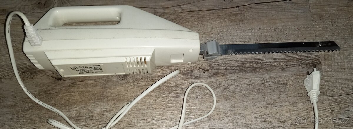 Kráječ na pečivo - 2