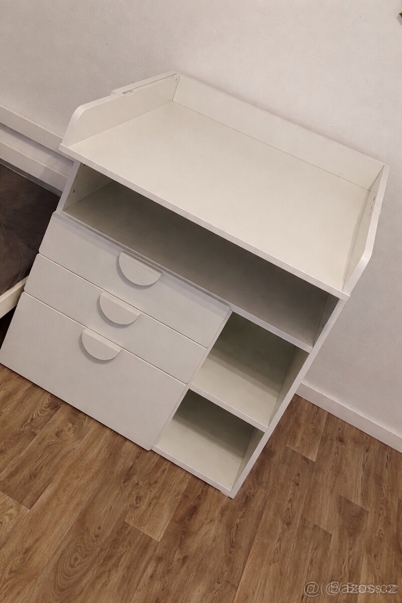 Prostorný dětský přebalovací pult - 2