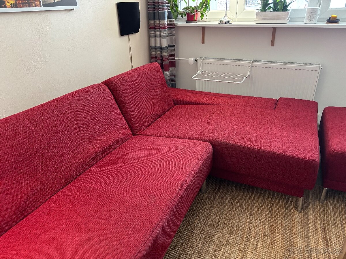 Červená rohová sedačka + bobík - 2