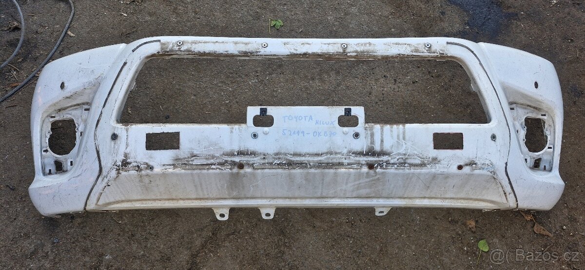 Predni naraznik toyota hilux - 2