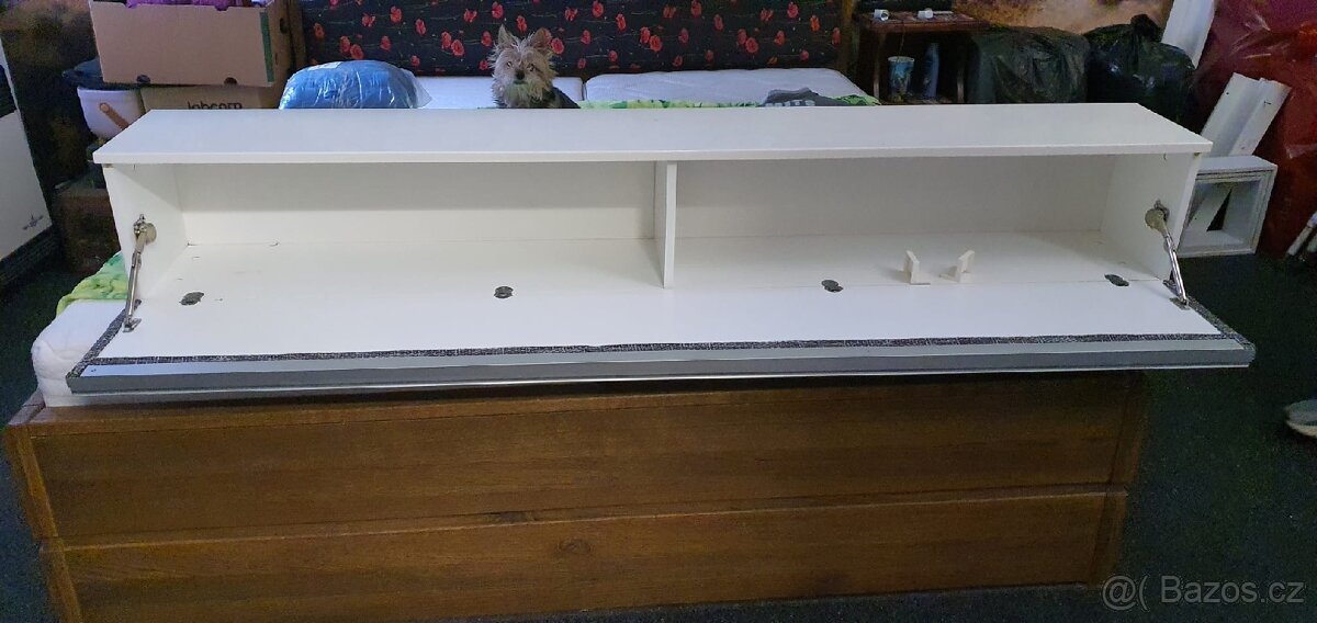 Závěsná skříňka - 2