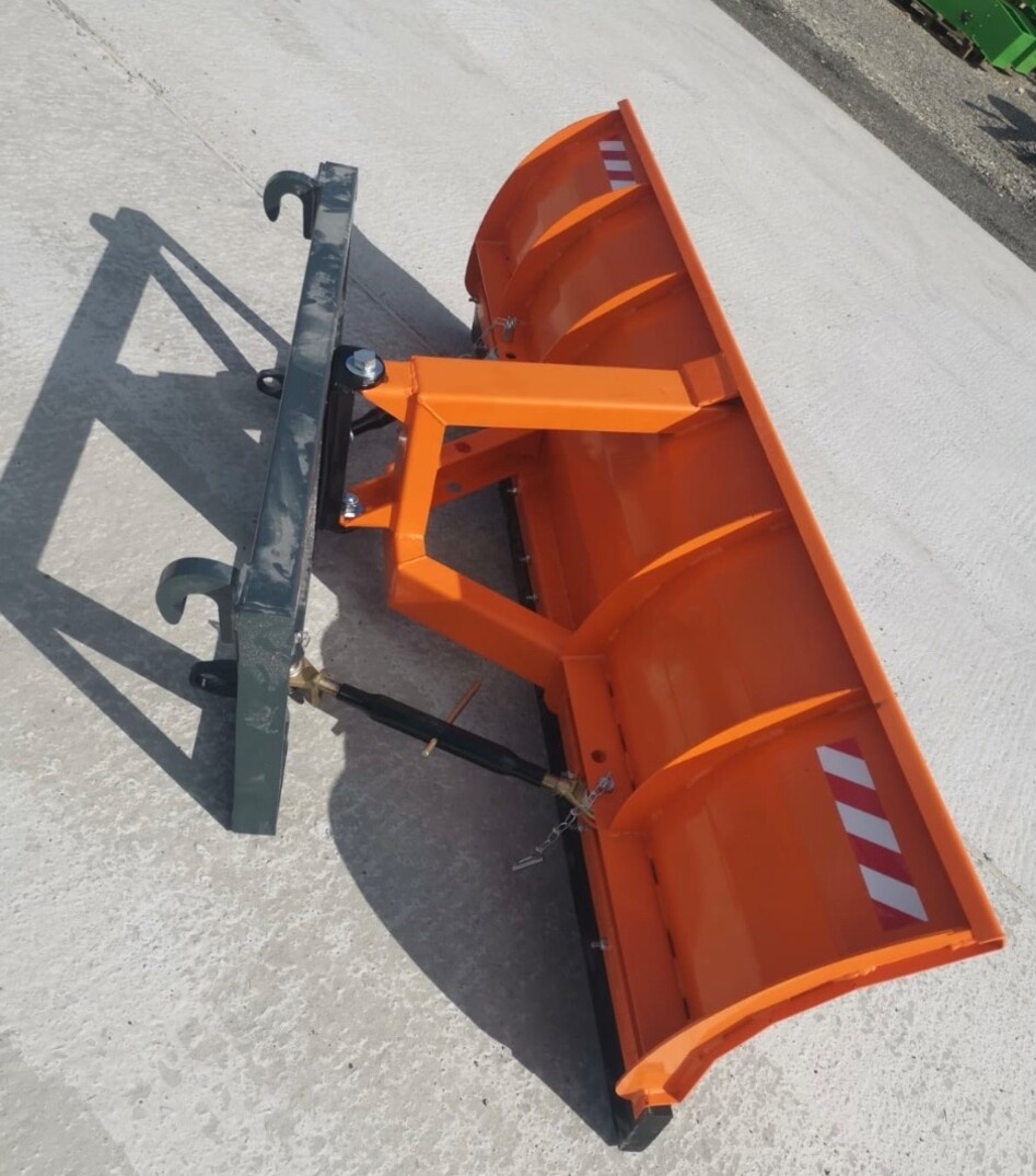Pluh na traktor - 2