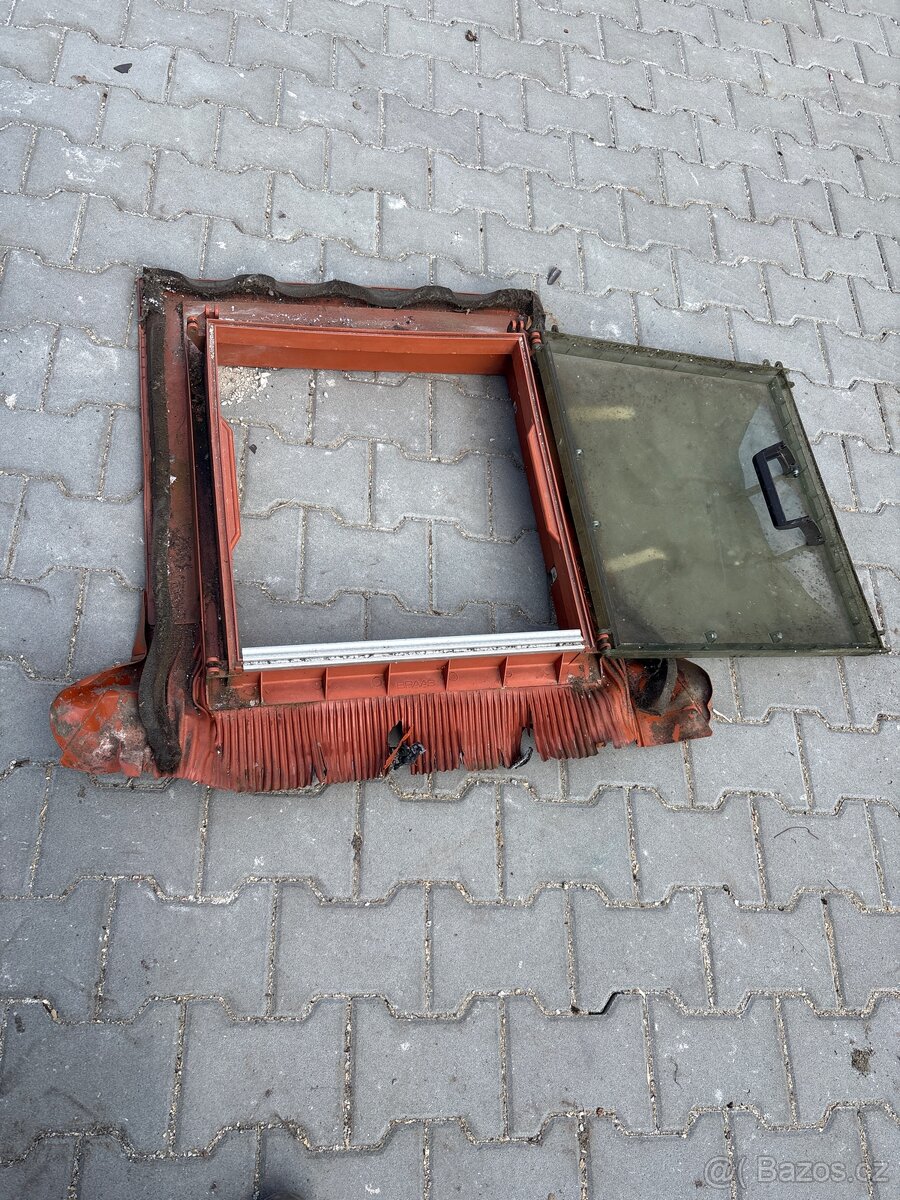 Střešní vylez Bramac - 2