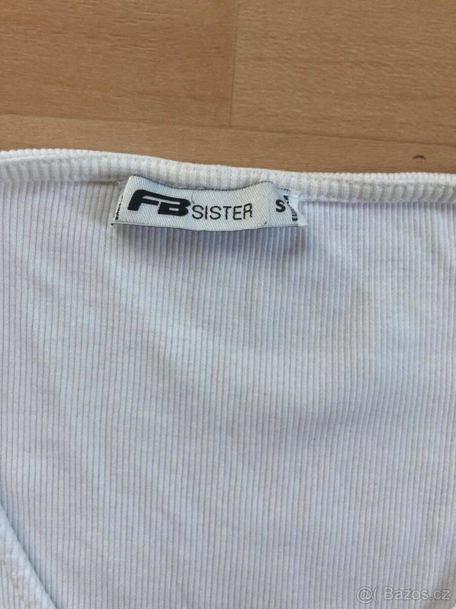 Triko crop vel.S - 2