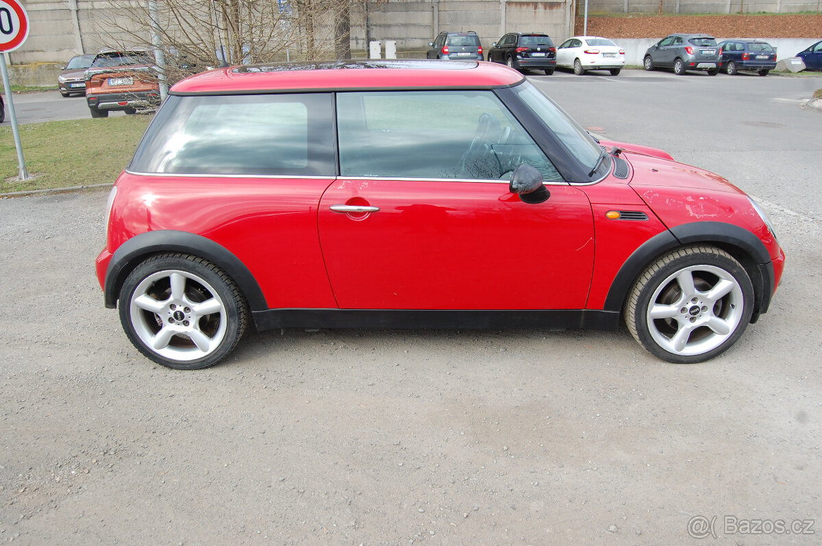 MINI Cooper R50 - 2