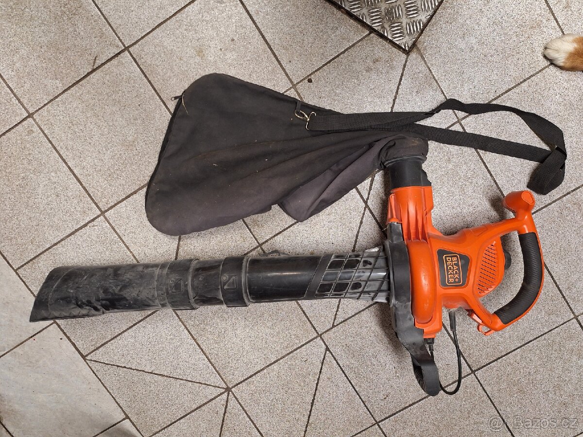 Vysavač/fukar na listí - 2