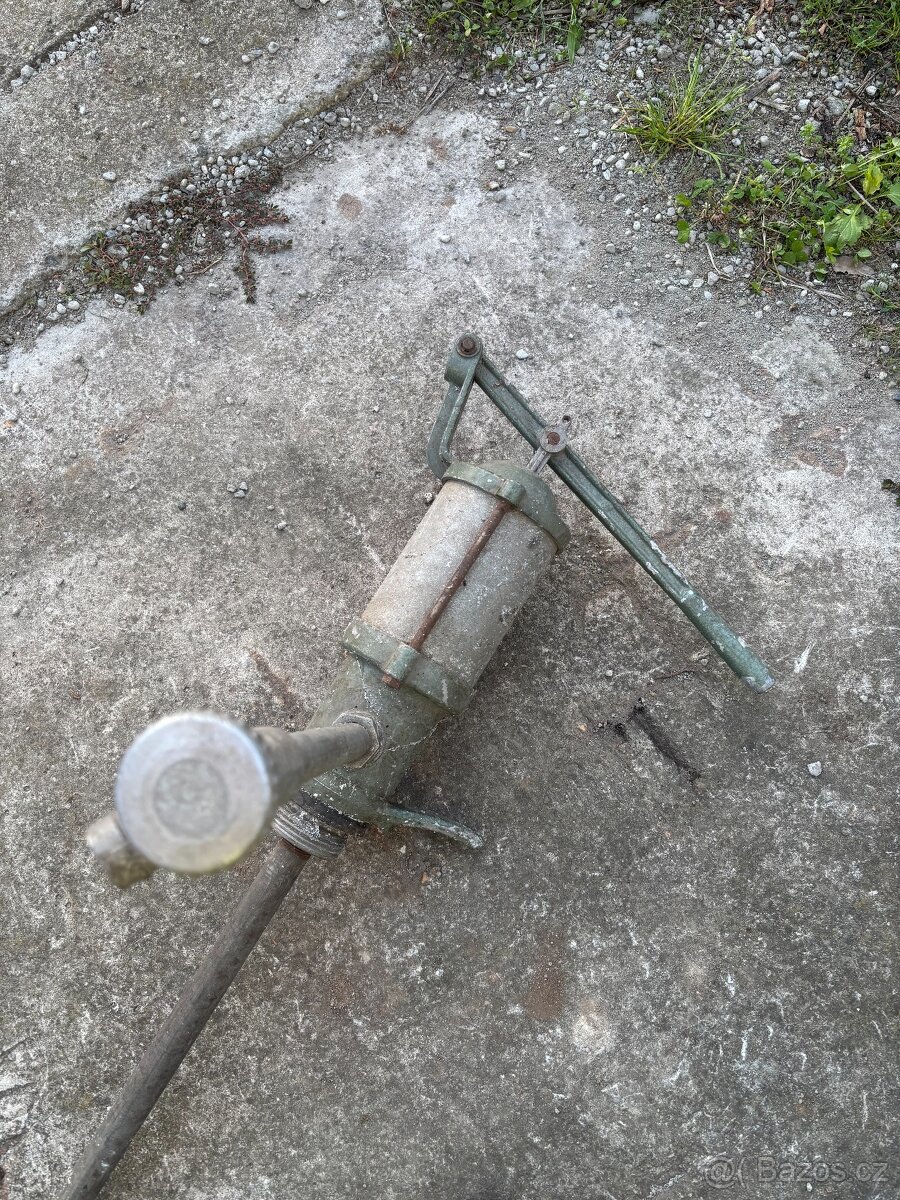ruční pumpa - 2