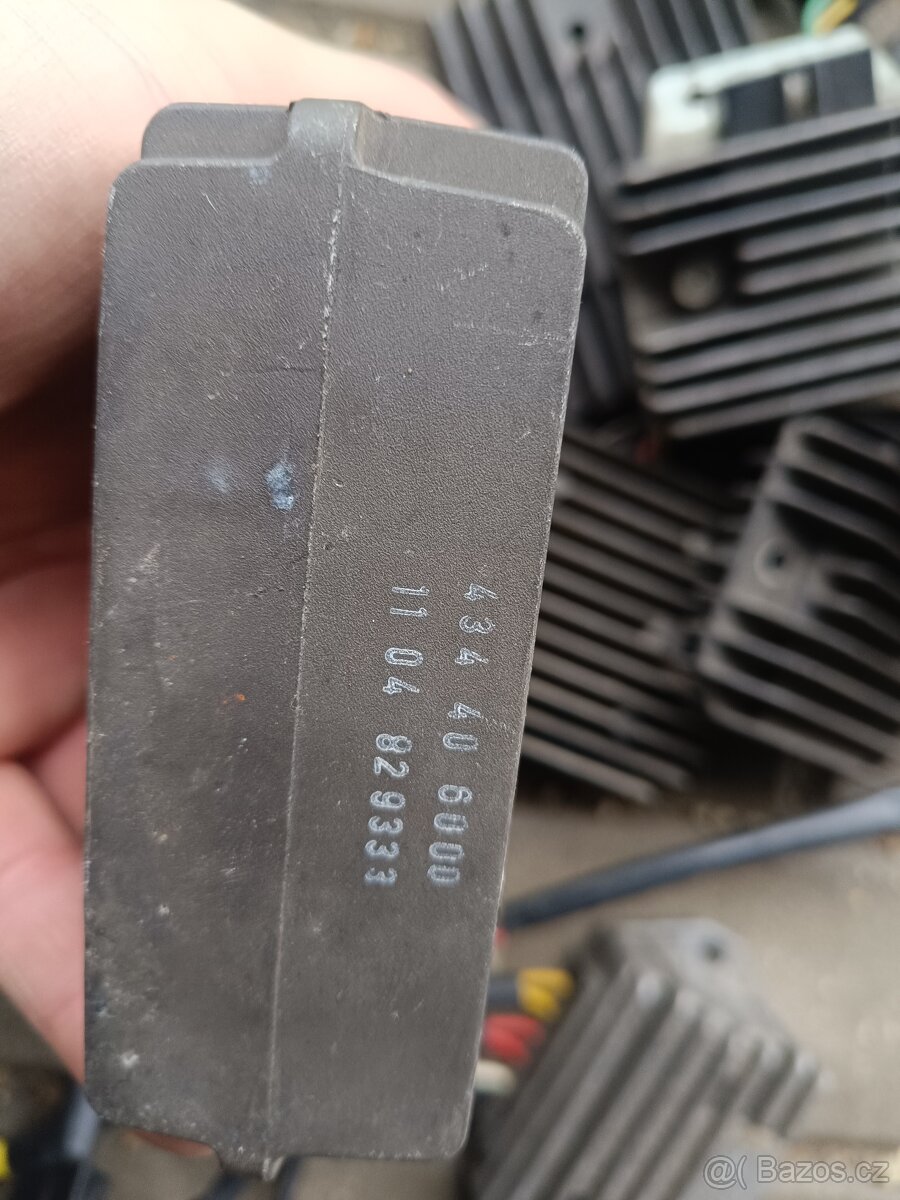 Regulátor napětí - 2