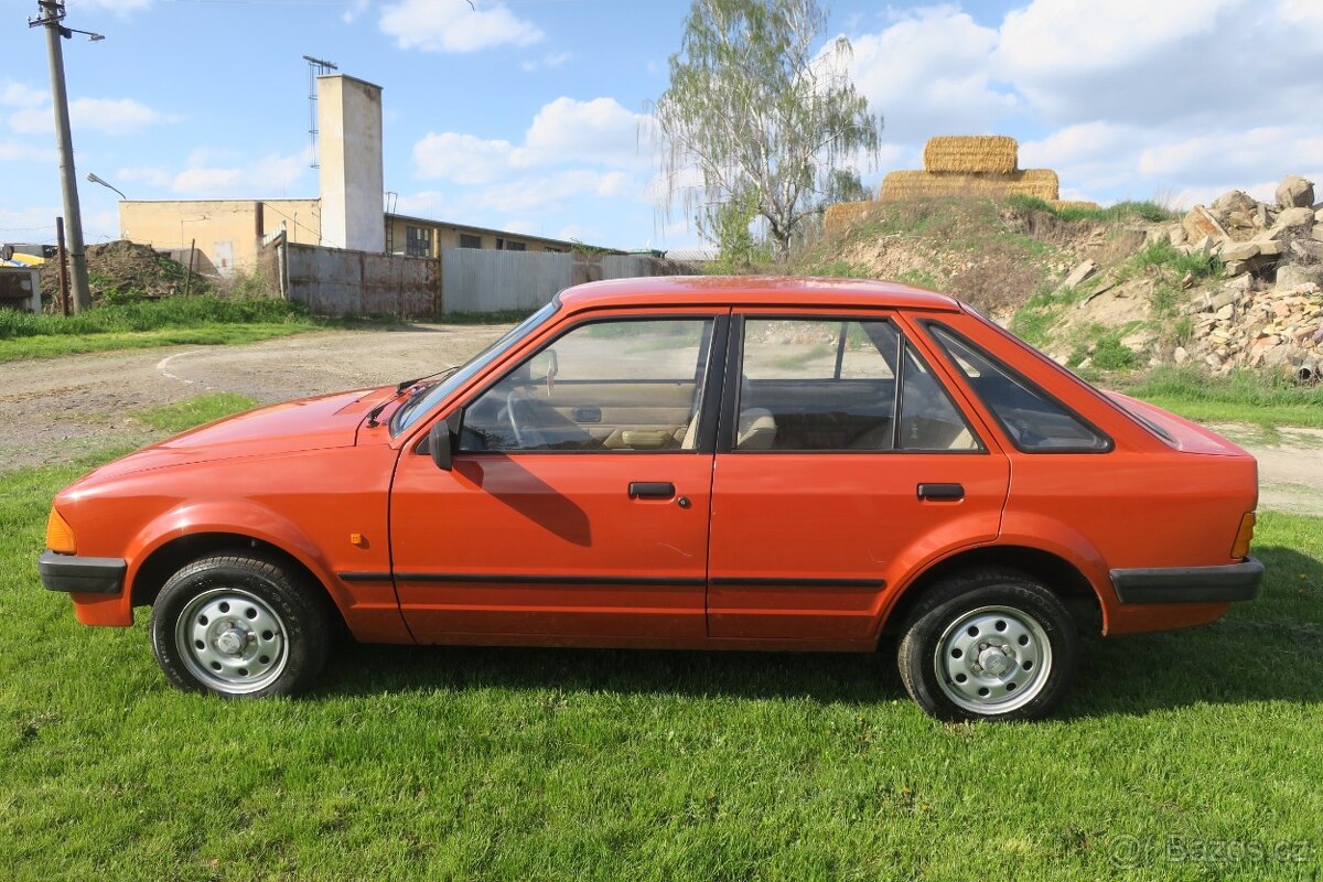 FORD ESCORT 1.1i - 2