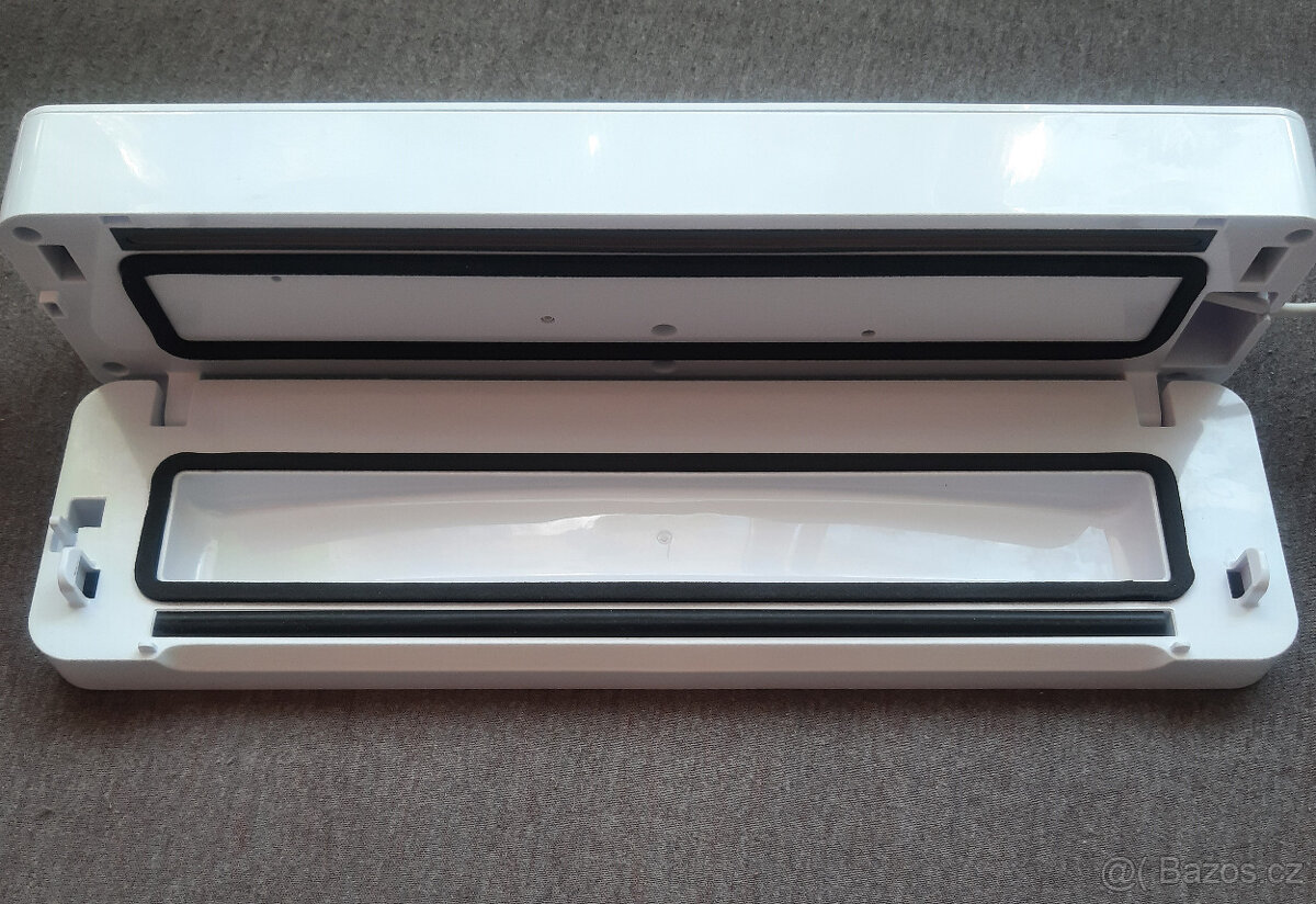 SVÁŘEČKA SÁČKŮ A FOLIÍ - 2