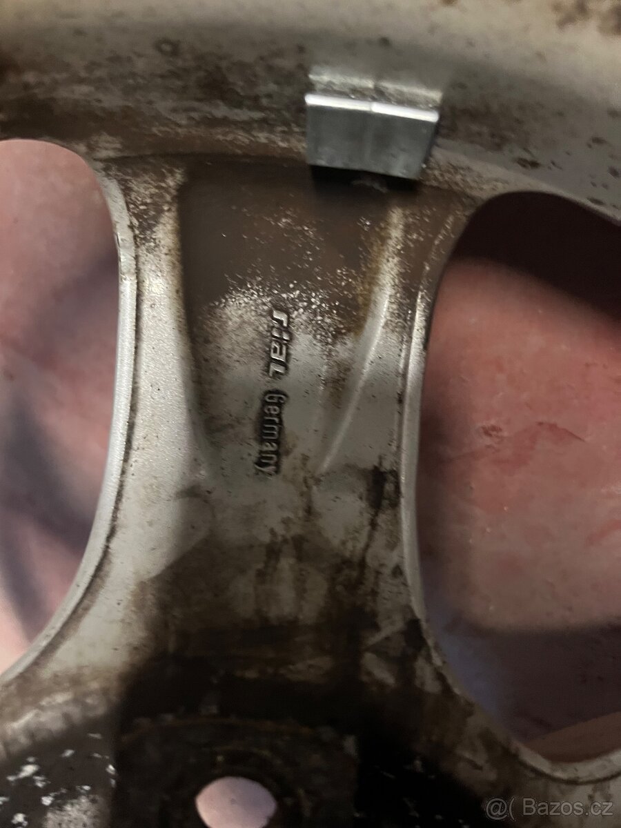 Alu kola Touareg - 2