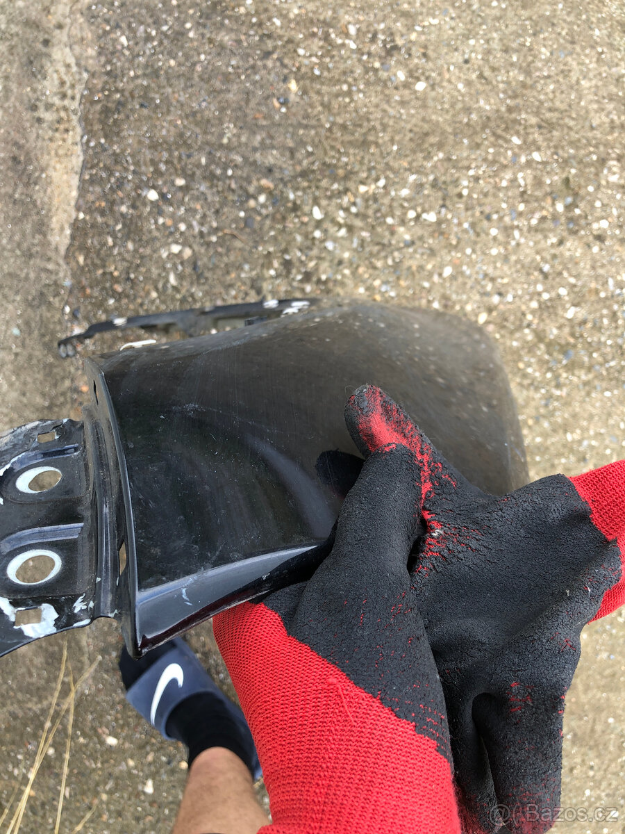 predni blatnik vw tiguan 5N 07-15 pravy cerny - 2