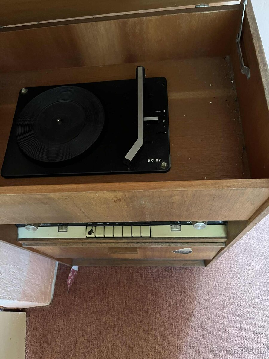 Rádio Resprom A-104 - 2