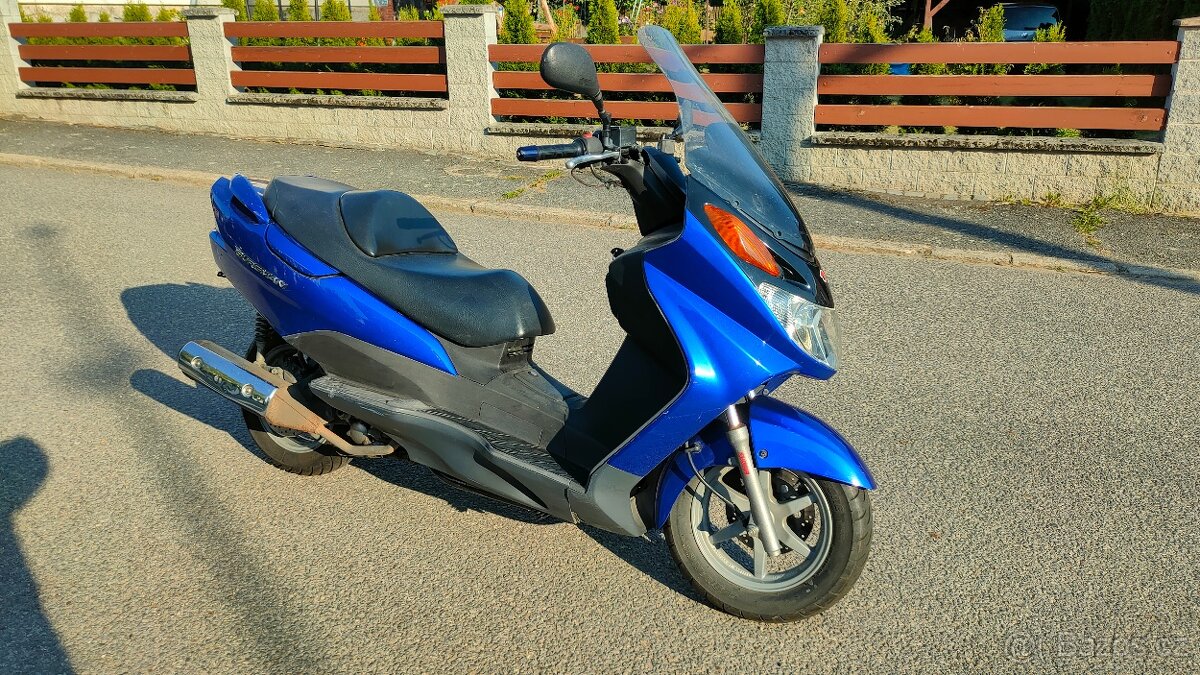 Suzuki Burgman 125 - 2