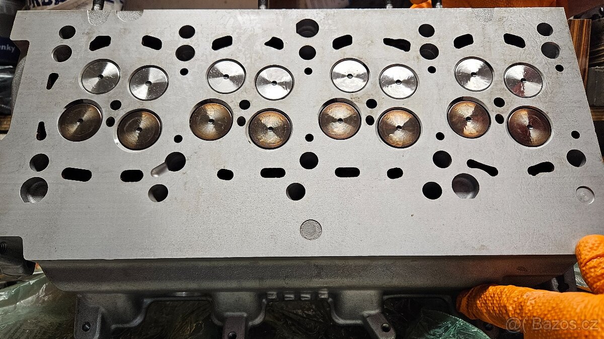 Hlava válců 2.0 tdi - 2