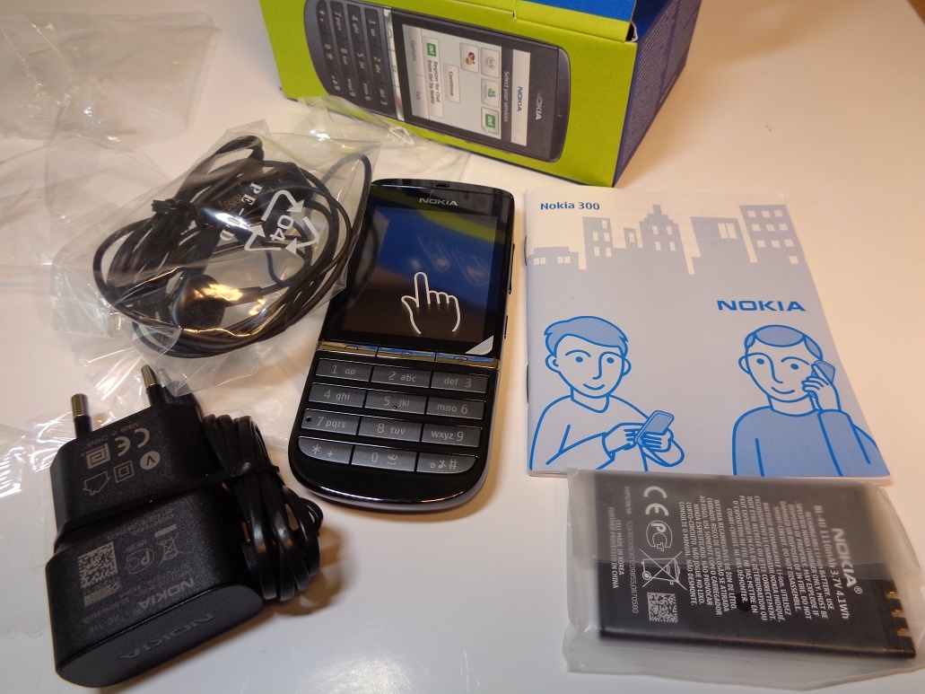 Nokia Asha 300 - 2