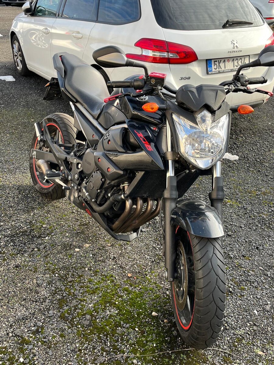 Yamaha XJ6 - 2