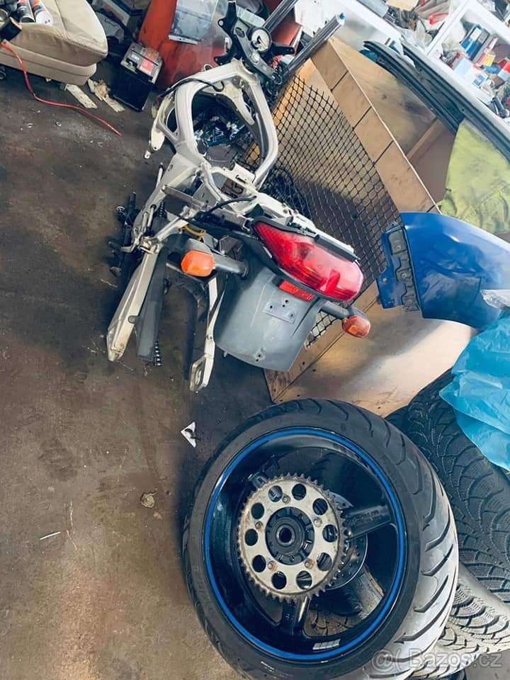 Díly Yamaha R6 2002 - 2