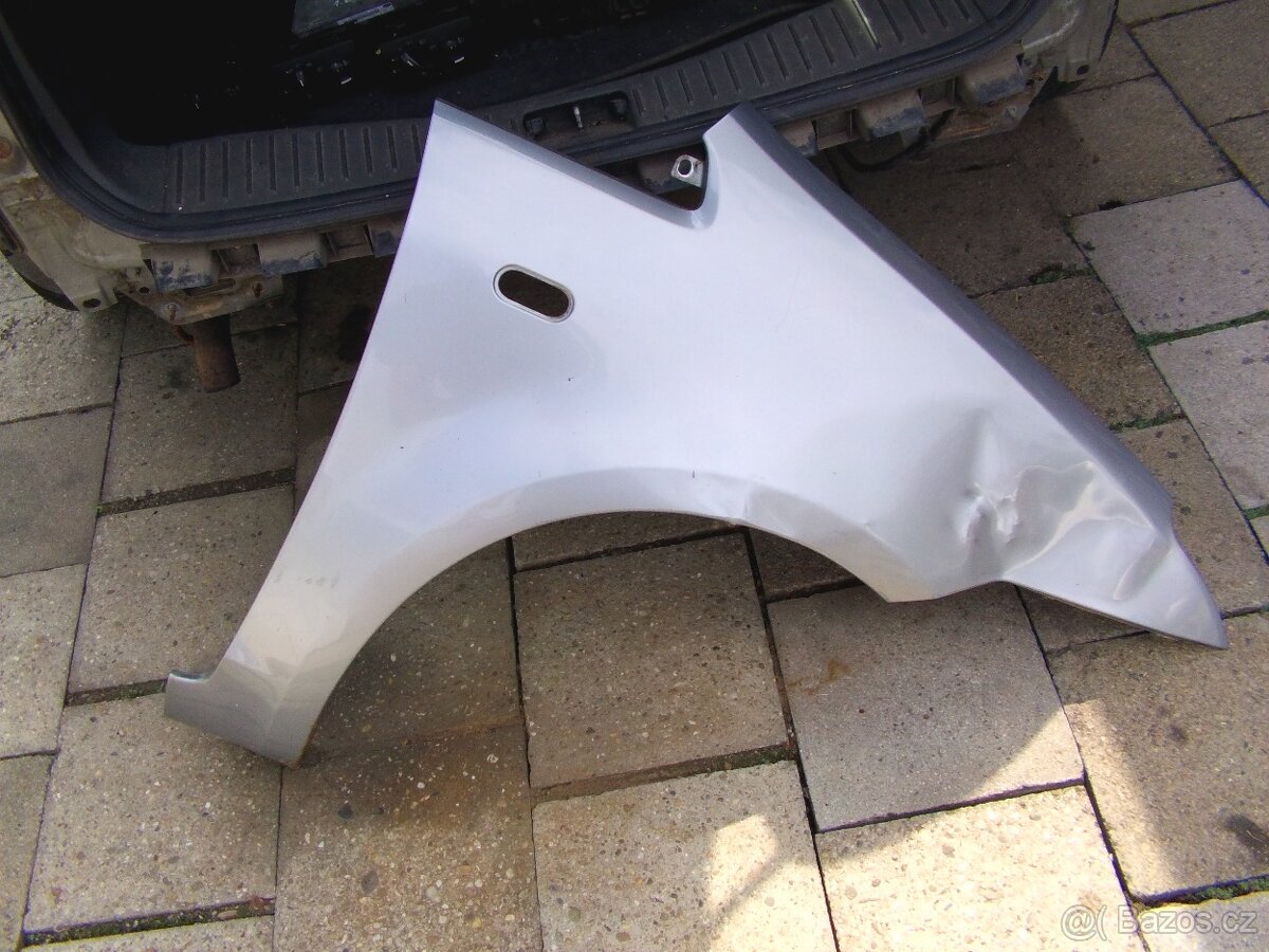 Blatníky Ford C Max stříbrná Machine a modrá Tonic - 2