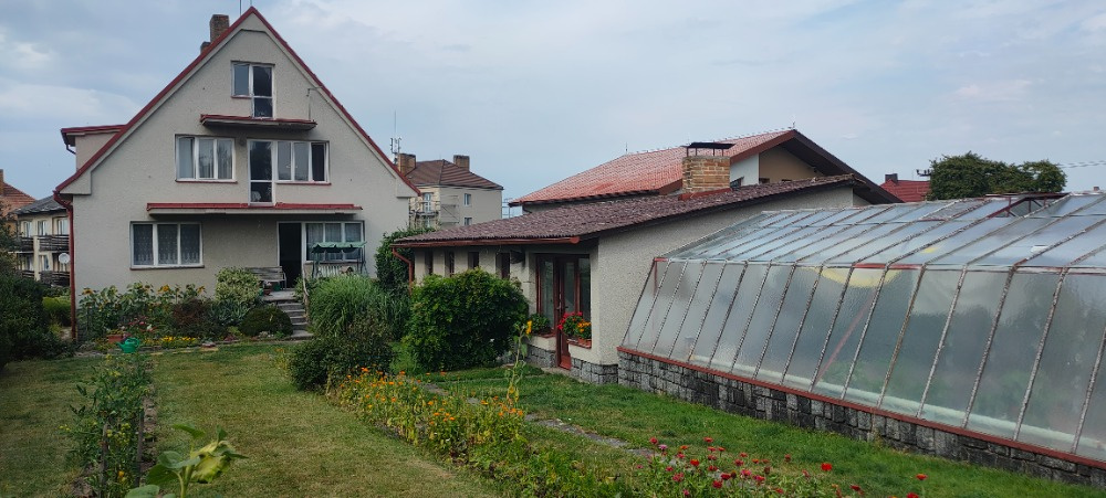 Prodej dvougeneračního RD Kovářov, okr. Písek - 2