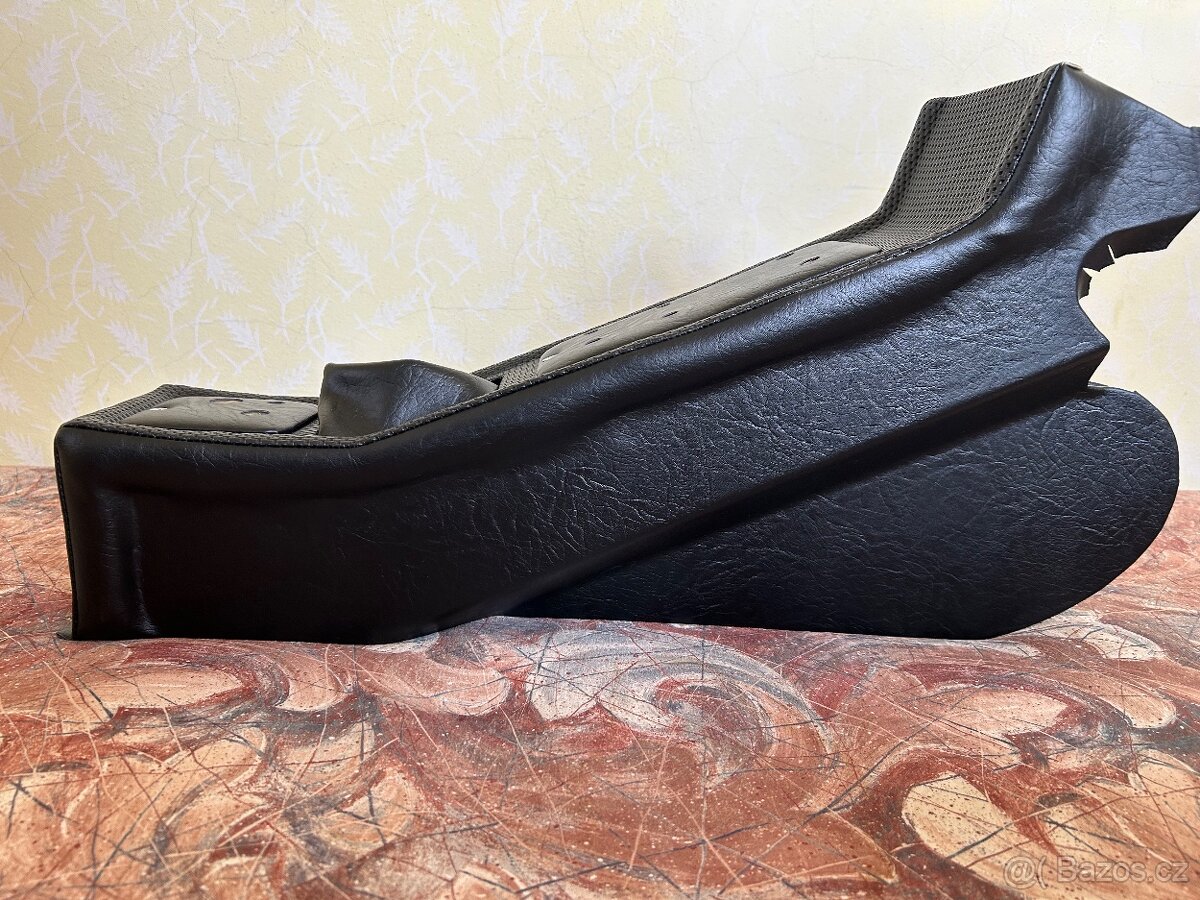 Středový panel na Škoda 120S Rallye - 2