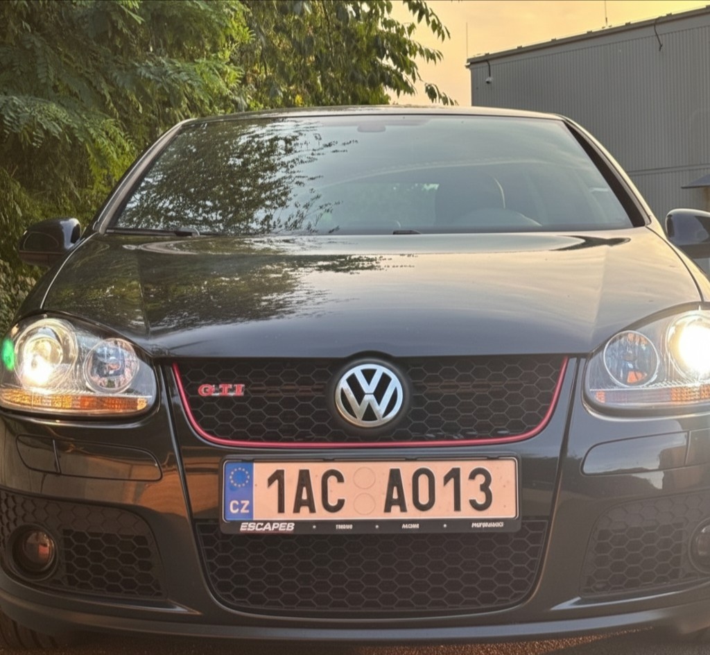 Volkswagen Golf GTI Edition 30 - 2