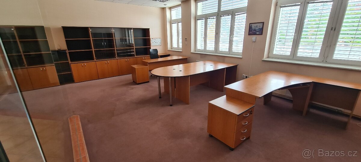 reprezentativní kancelář se zasedačkou - 2