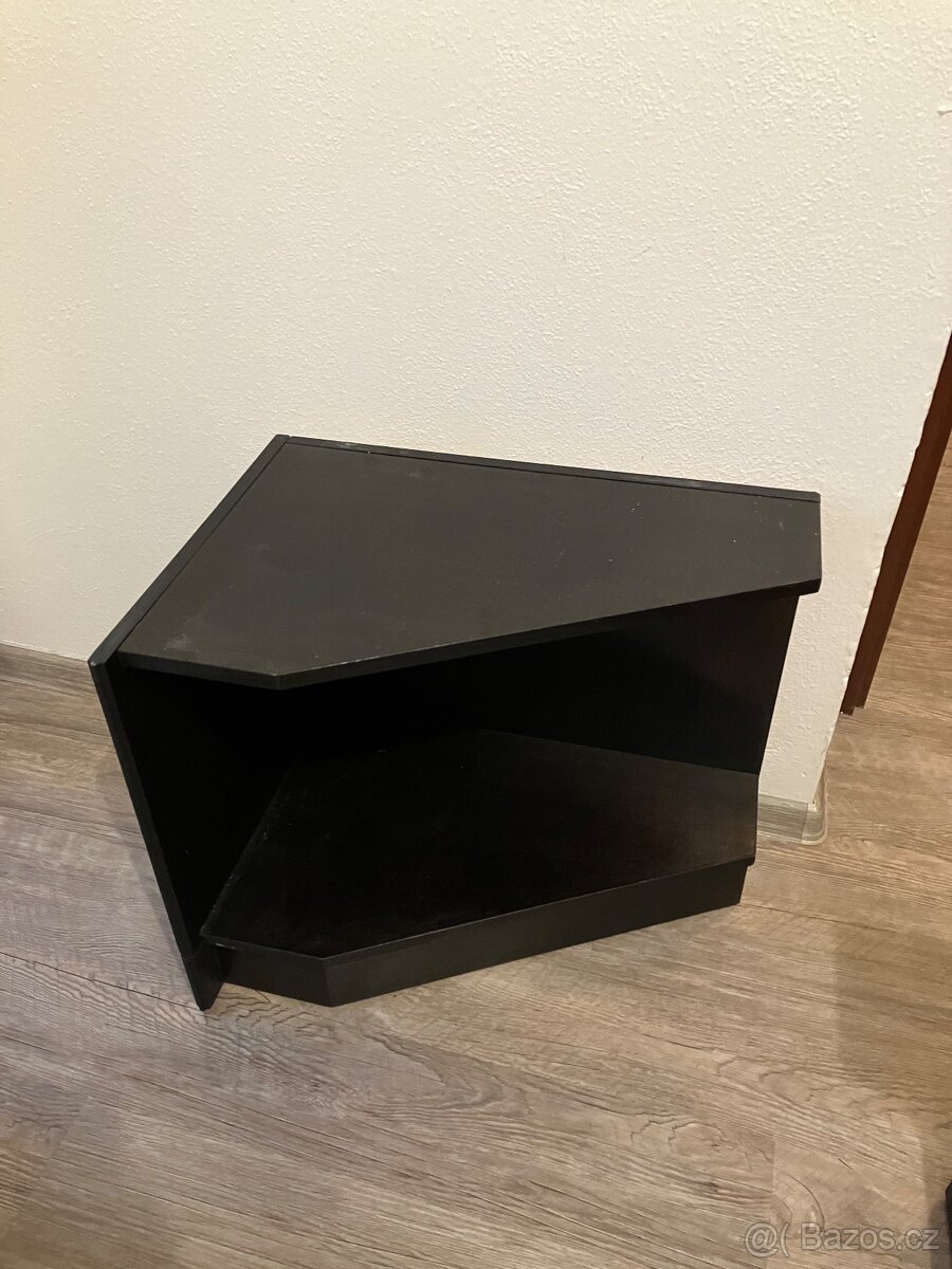 Rohové poličky - 2