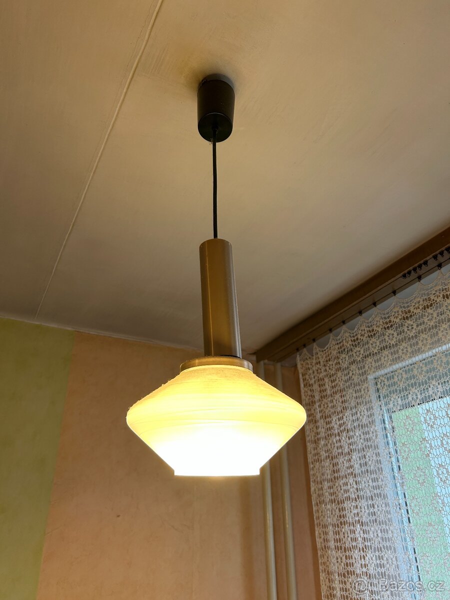 Sada 2 ks menších lustrů, mosaz a bílé sklo, pěkné - 2