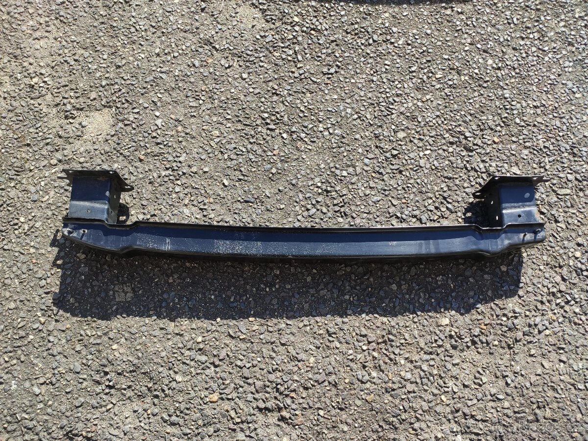 Zadní výztuha - VW Passat B8 - 2