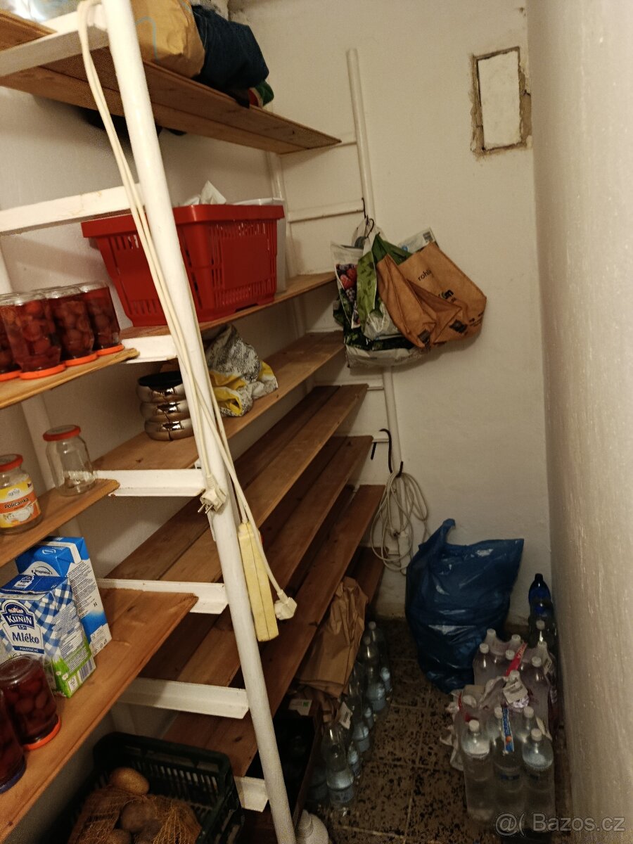 292 cm dlouhý regál do spíže - 2