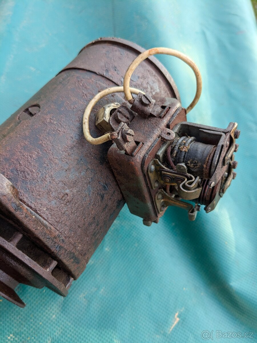 Dynamo na předválečný automobil - 2