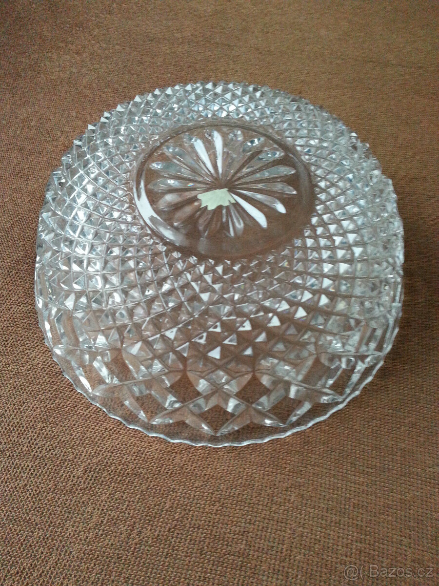 Skleněná mísa lisovaná - 2