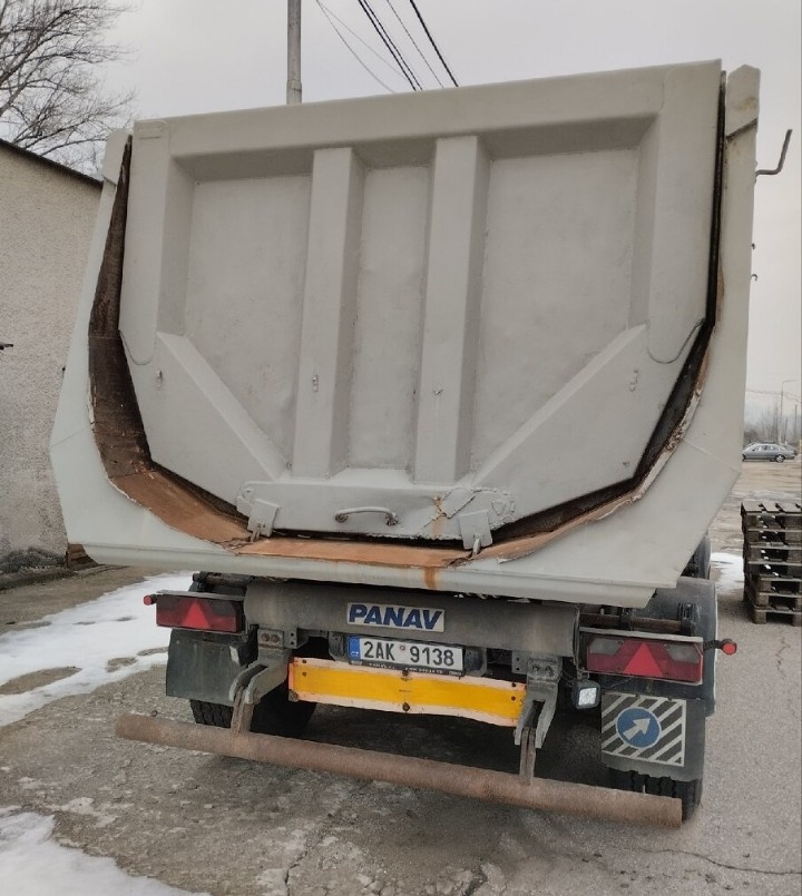 Sklápěcí návěs Panav - 2