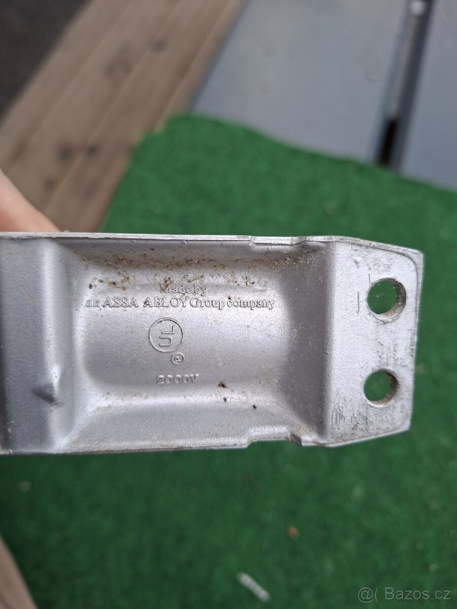 Samozavirač Fab 2000V - 2