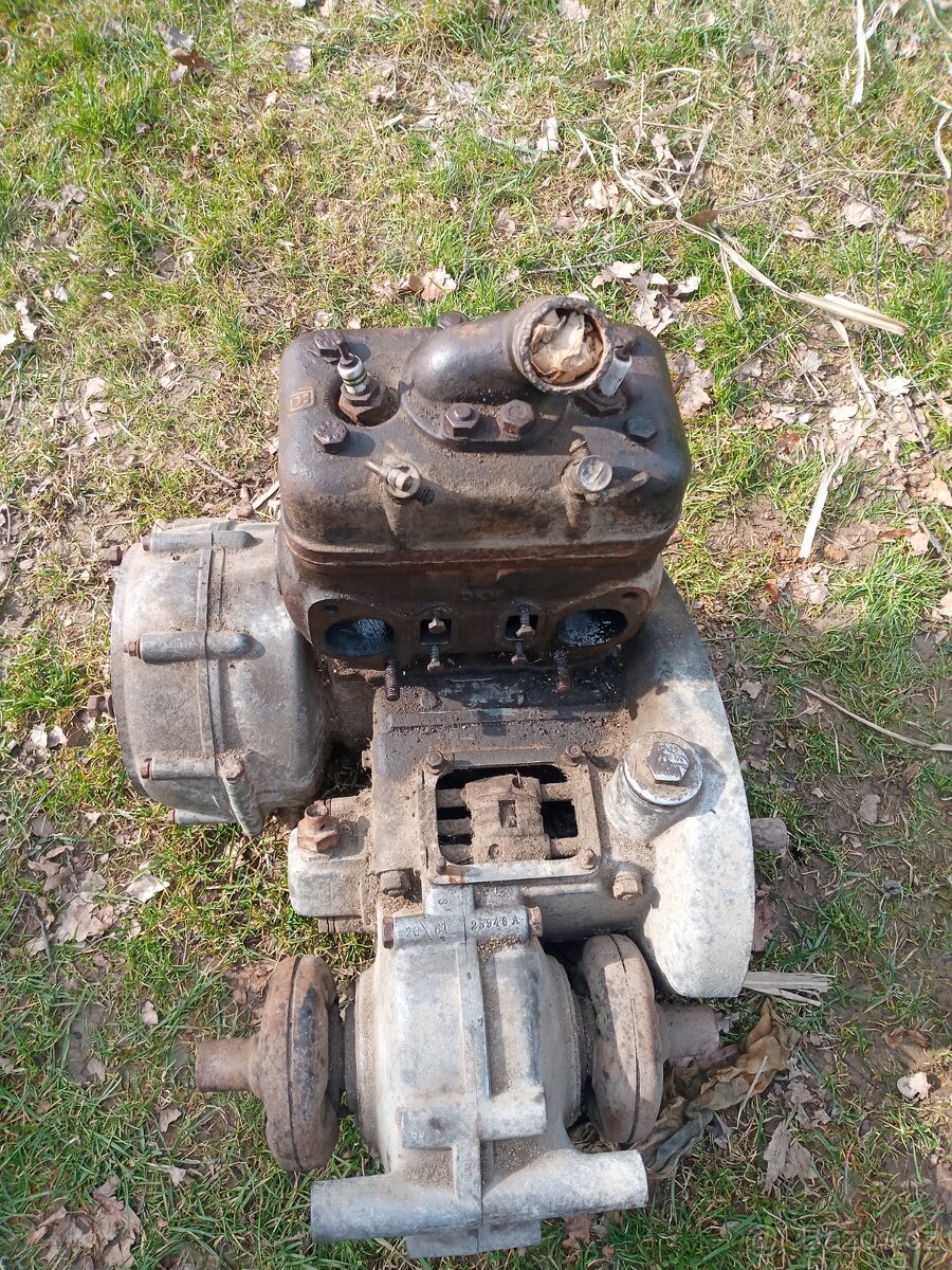 Jawa 700, Dkw 700 - 2