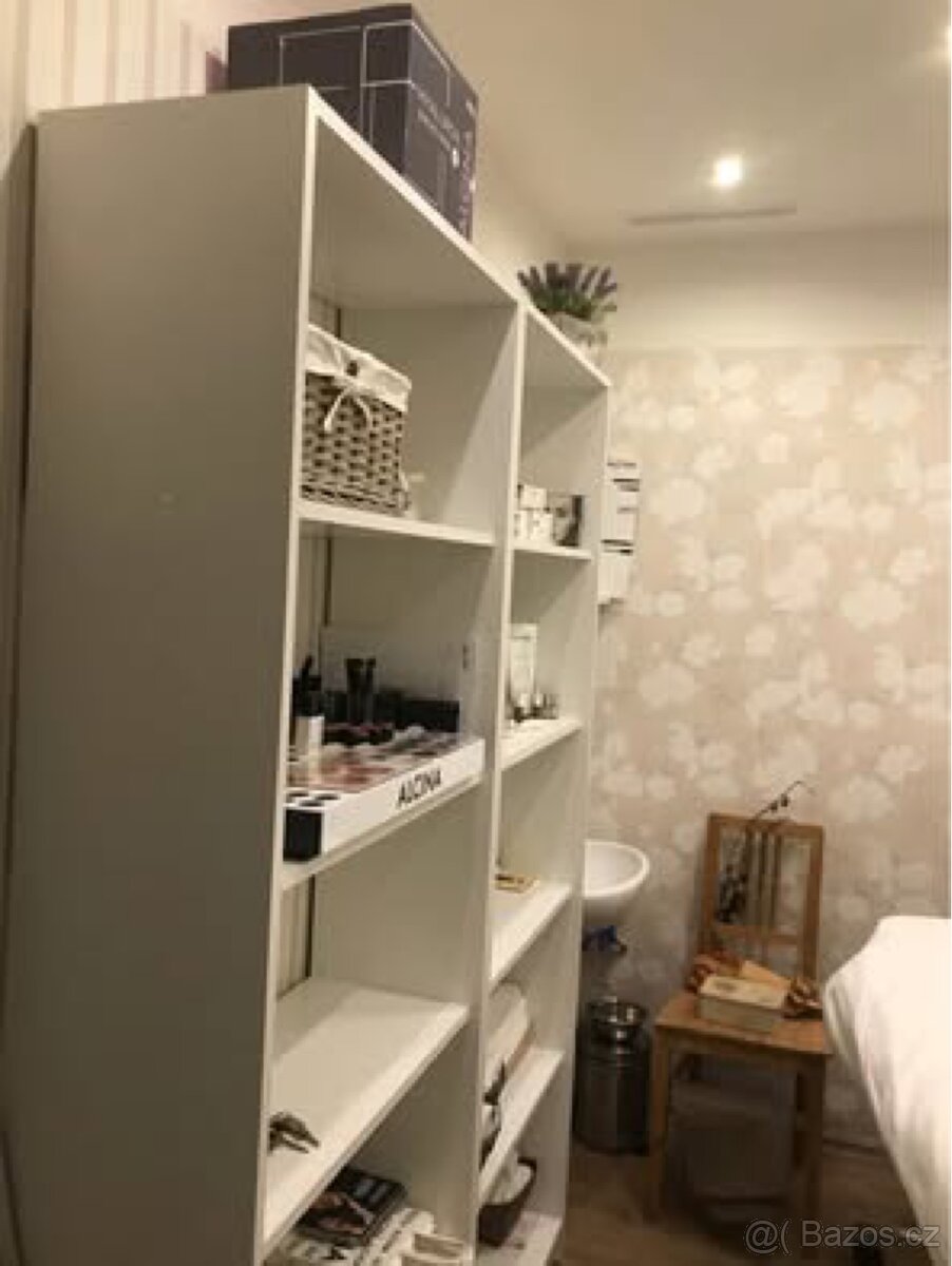 Pronájem prostoru pro manikúru/padikúru - 2