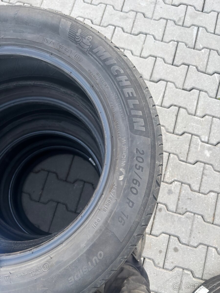 Michelin 205/60/16 - 2