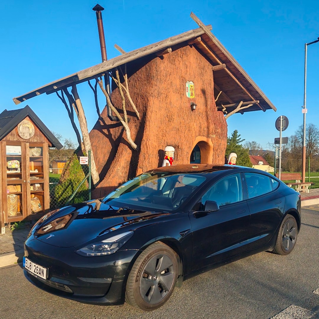 Tesla Model 3 Long Range 2021 AWD refresh původ ČR - 2