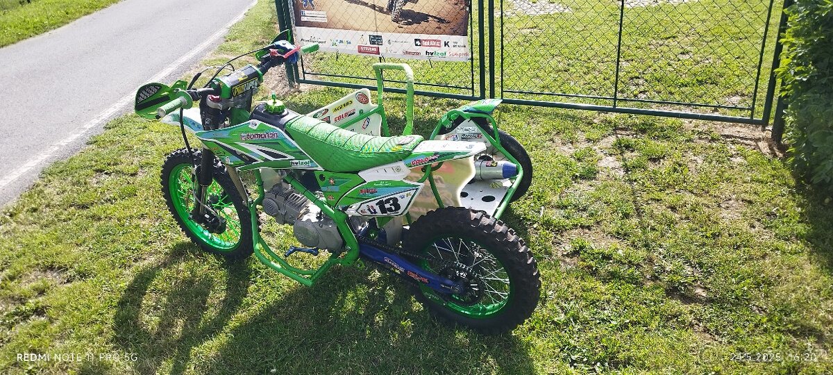 Dětská sajda stomp140ccm