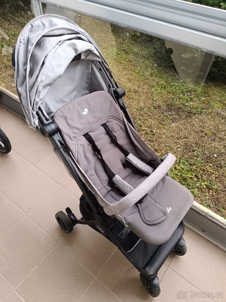 Cestovní kočárek Joie - 2